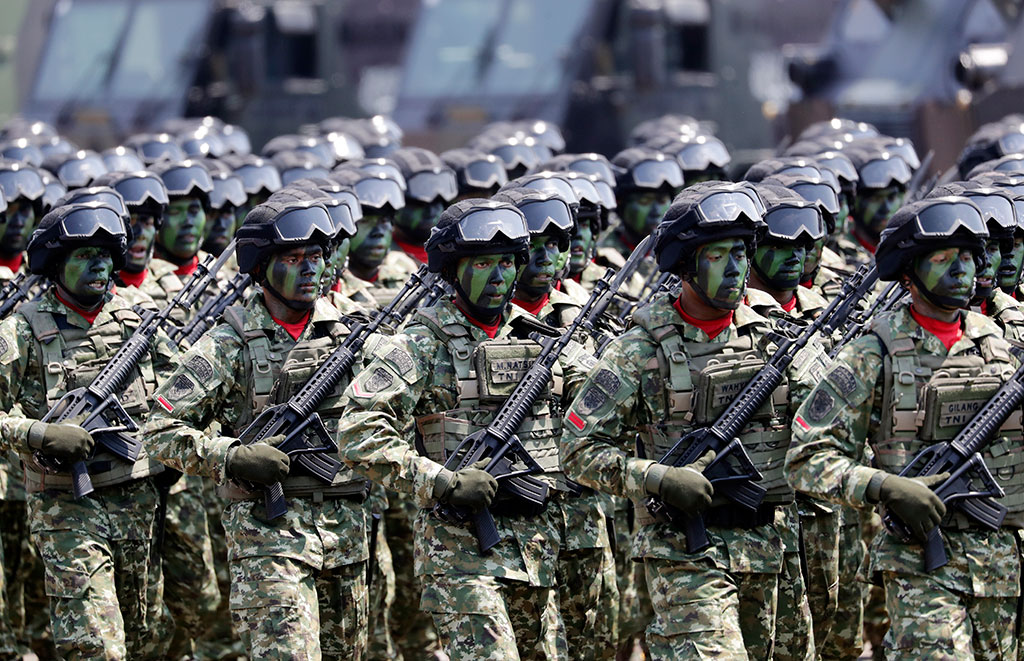 Индонезийската армия е преустановила тестовете за проверка на девствеността на кандидатките за военнослужещи