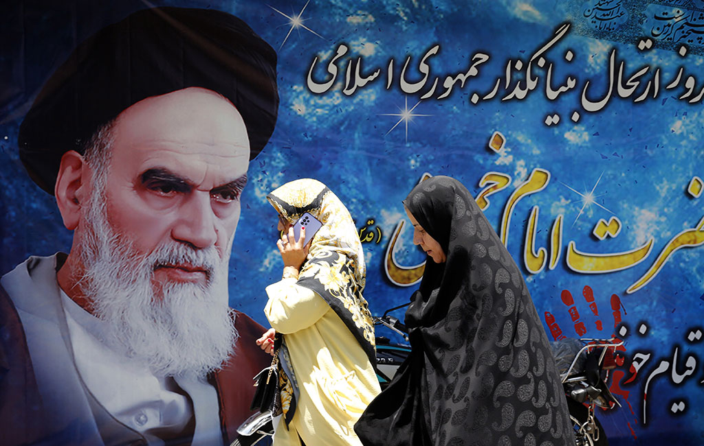 Иран обсъжда нови наказания за нарушаване на строгия дрескод