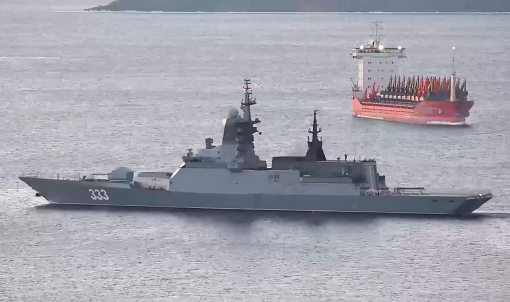 Пекин обяви, че ще извърши бойни патрули в оспорваното Южнокитайско море
