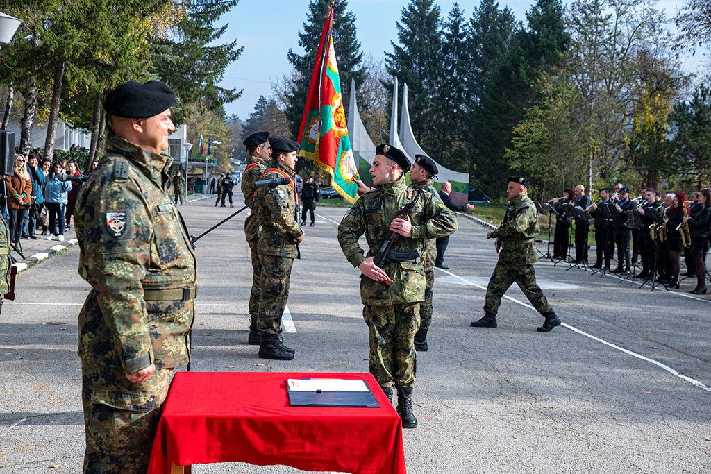 Новоназначени военнослужещи положиха военна клетва в Ловеч