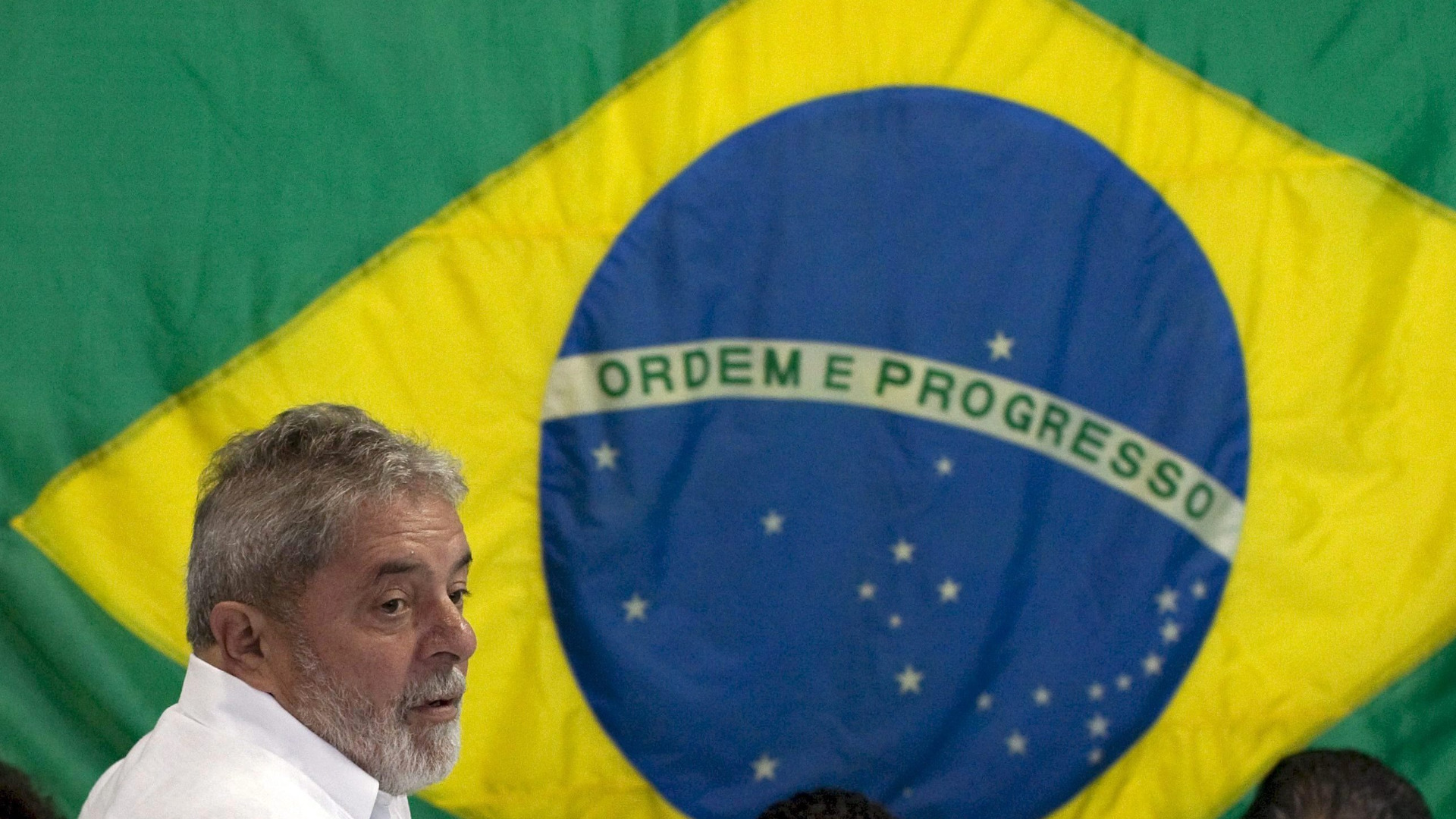 Забрана за носене на оръжие в столицата на Бразилия преди предстоящото встъпване в длъжност на новия президент Лула да Силва