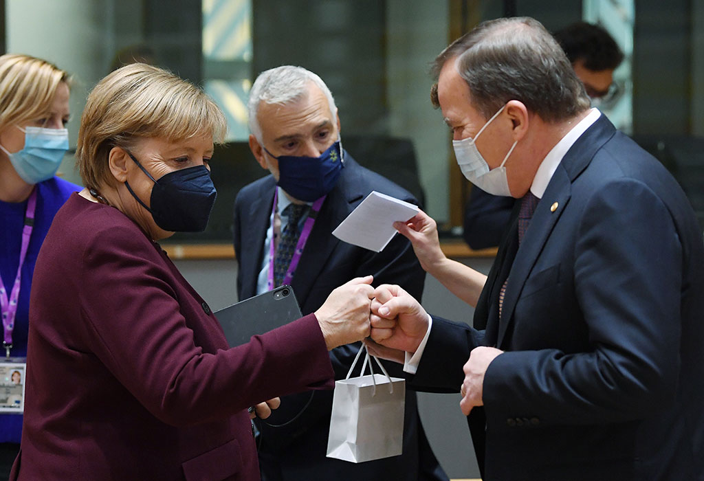 Лидерите от ЕС се сбогуваха с Меркел на вероятно последната им среща на върха с нейно участие