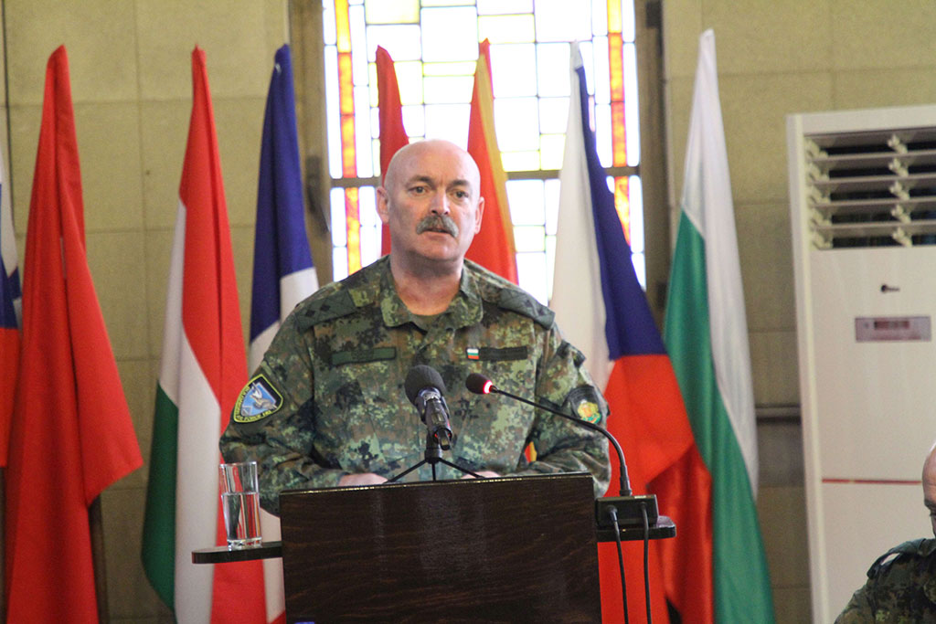 Началникът на отбраната:  2022 г. ще бъде годината на Сухопътни войски