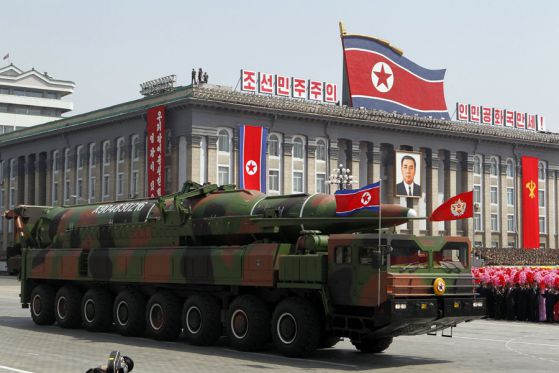 Северна Корея за ракетните тестове: Това беше предупреждение към Южна Корея