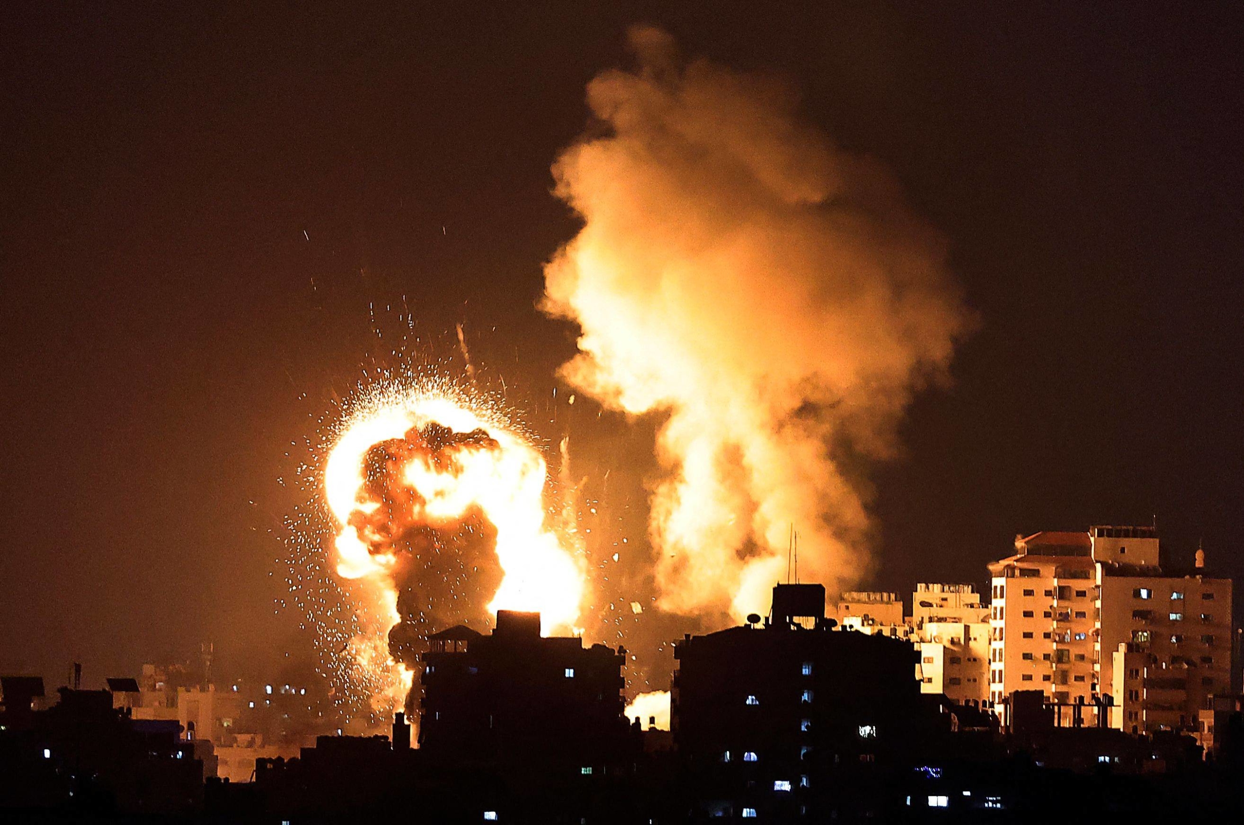 Защо палестинци и израелци се сбиха отново? Ракети удрят Тел Авив и Ивицата Газа
