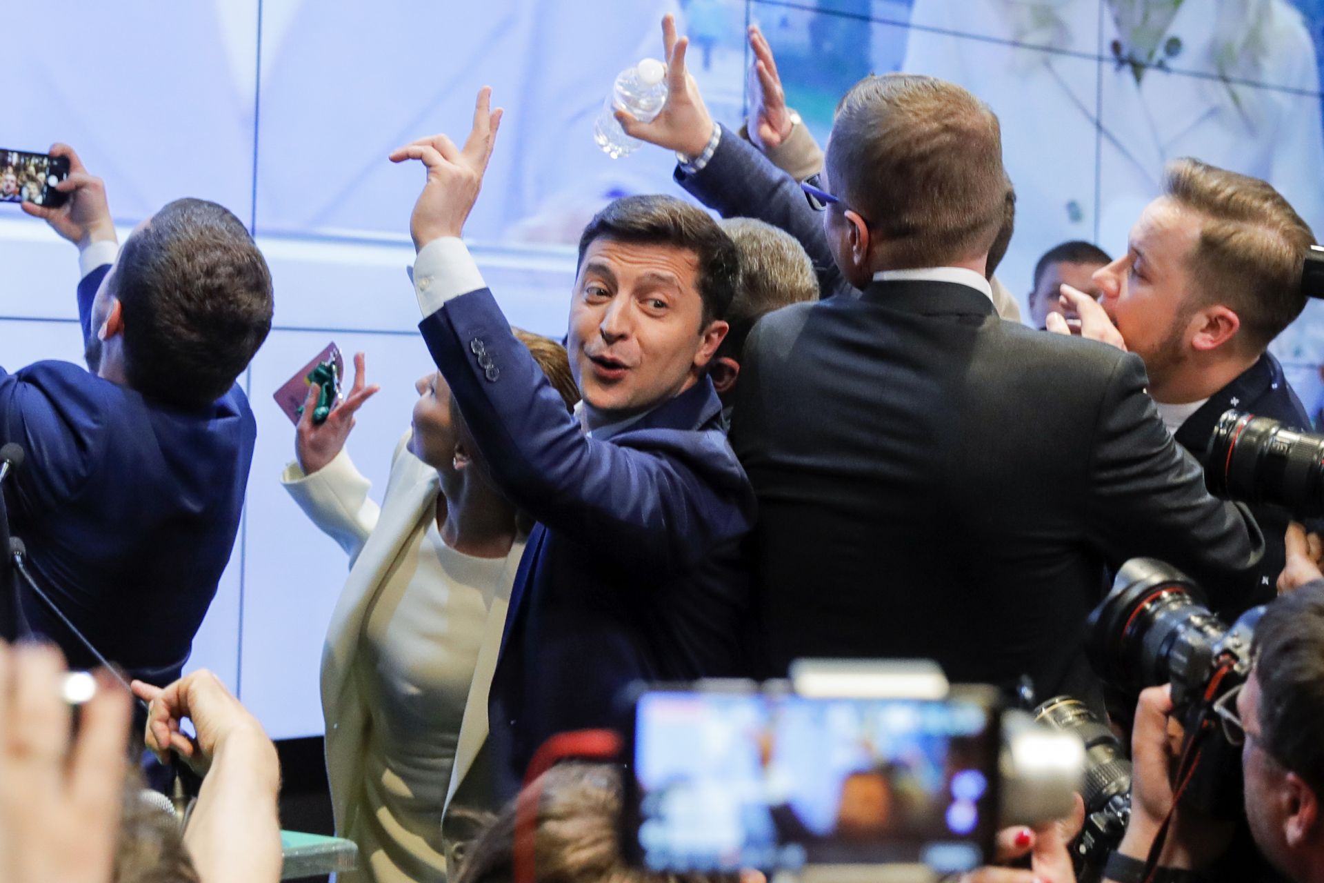 Вицепремиерът Николова на инаугурацията на украинския президент