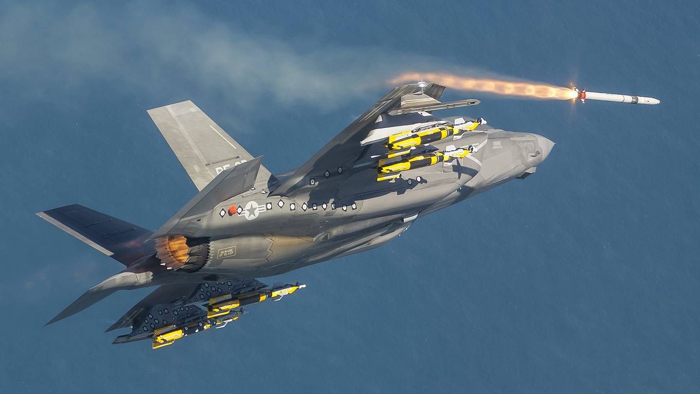 САЩ показа как F-35 може да пусне атомна бомба