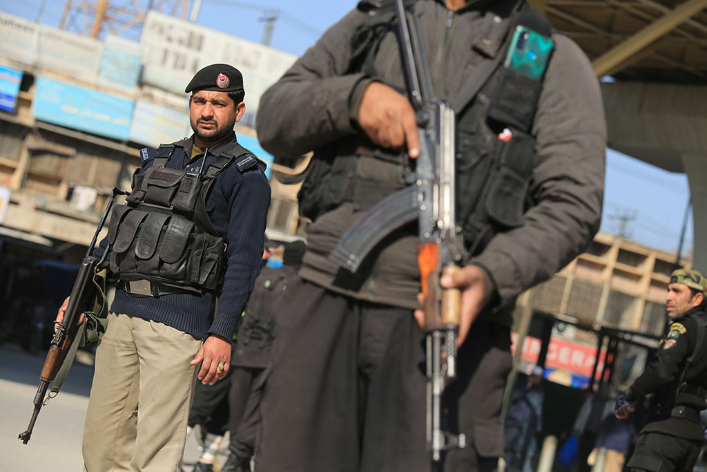 Пакистански лидер на военна групировка е бил убит в Афганистан, съобщиха пакистански официални представители