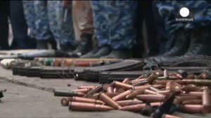 Нападнаха с гранати и огнестрелни оръжия фондовата борса на Пакистан