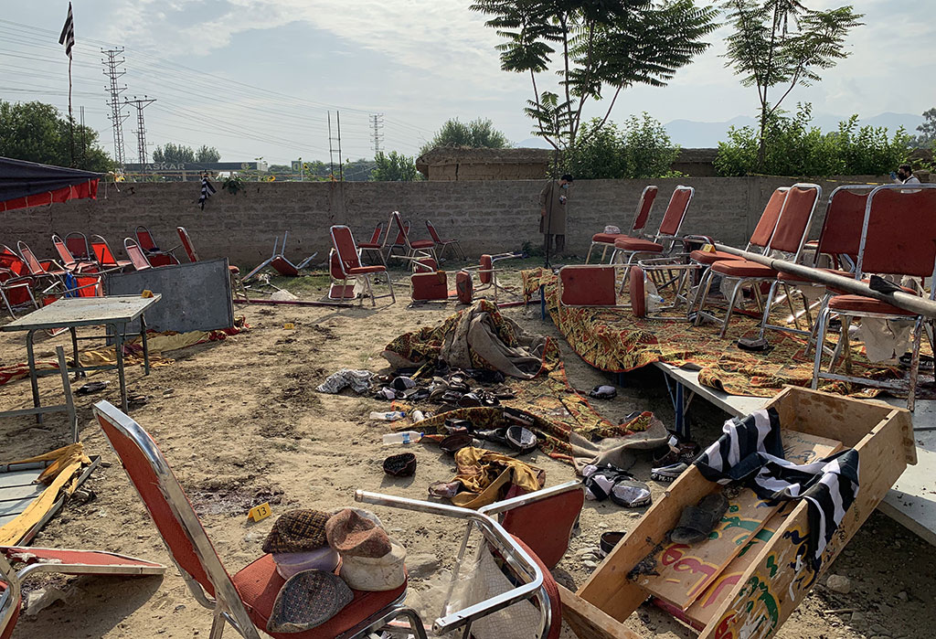 Десетки жертви на самоубийствен атентат в Пакистан