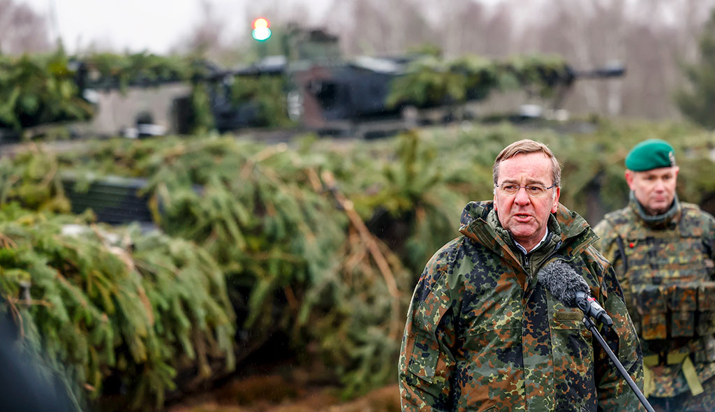 Германският министър на отбраната: Бързото запасяване на Бундесвера е приоритет