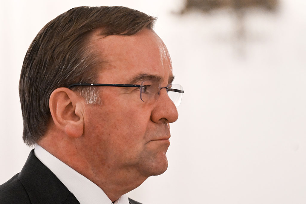 Германският министър на отбраната предложи на Канада военно сътрудничество в Далечния север