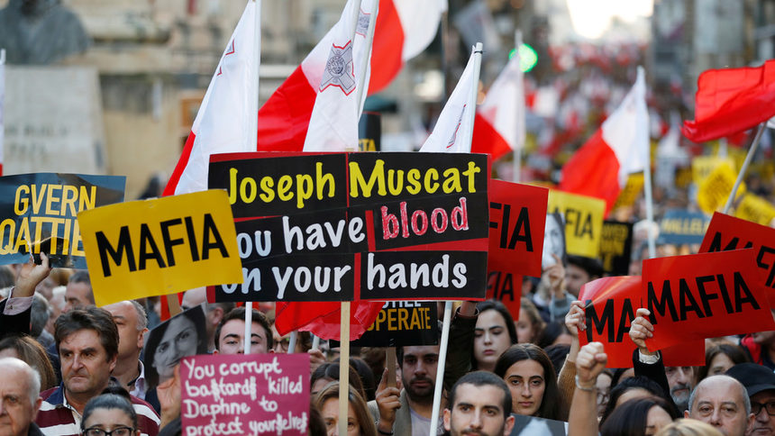 Напрежението в Малта ескалира – протестиращите поискаха премиерската оставка веднага