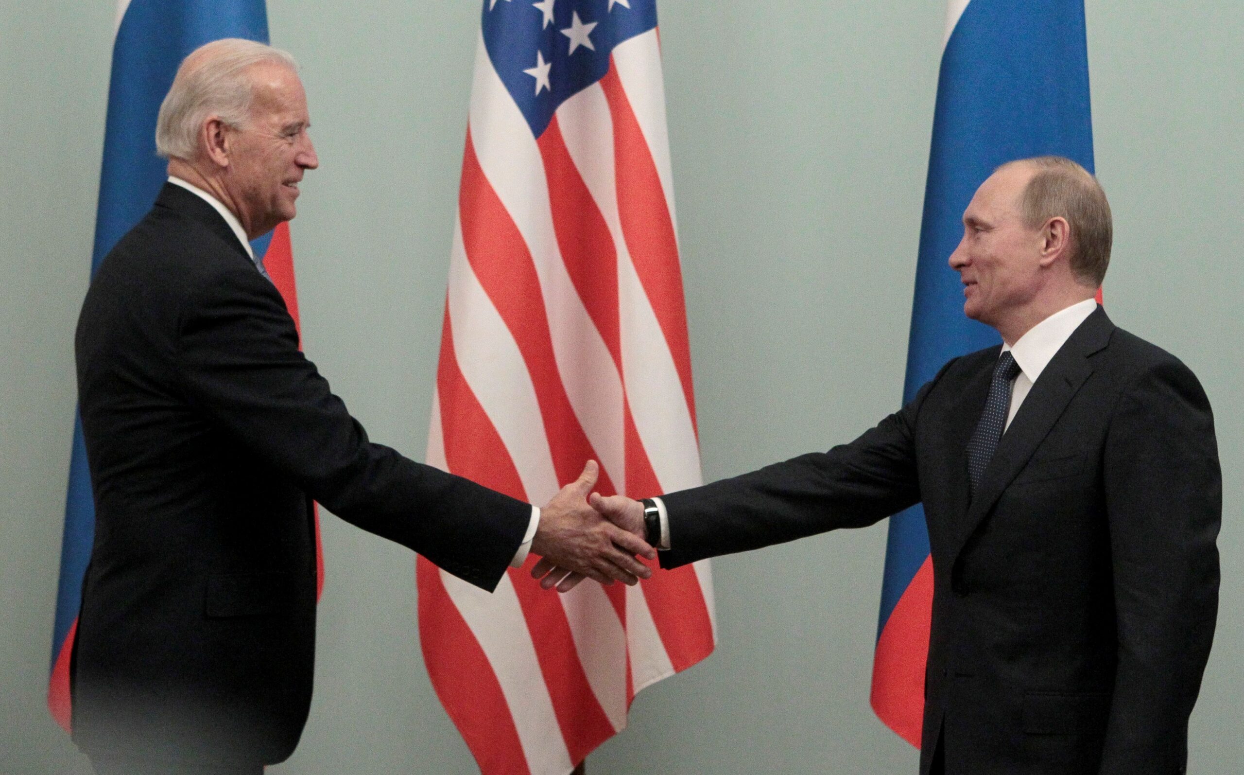 САЩ и Русия връщат посланиците си
