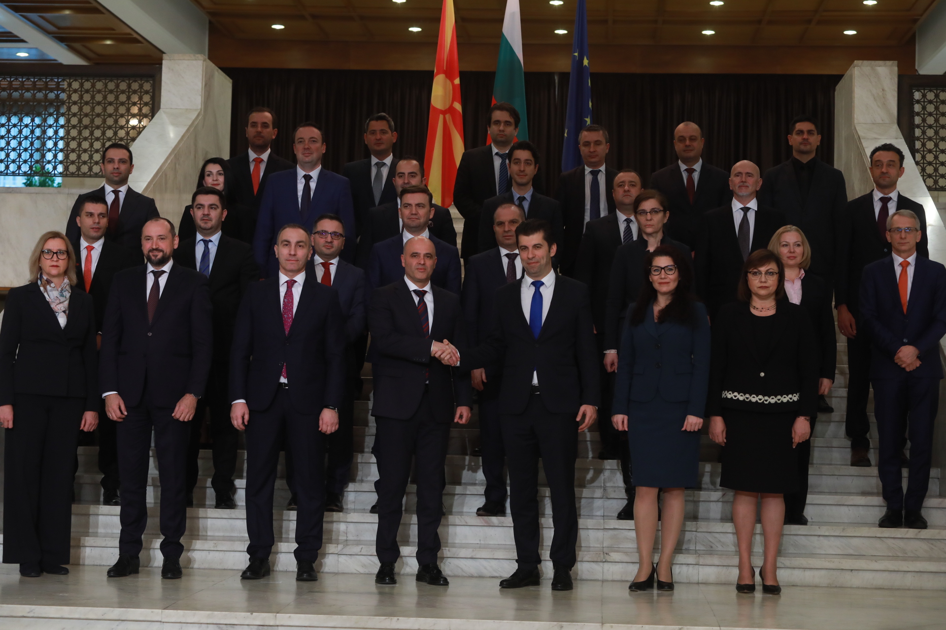 - armymedia.bg