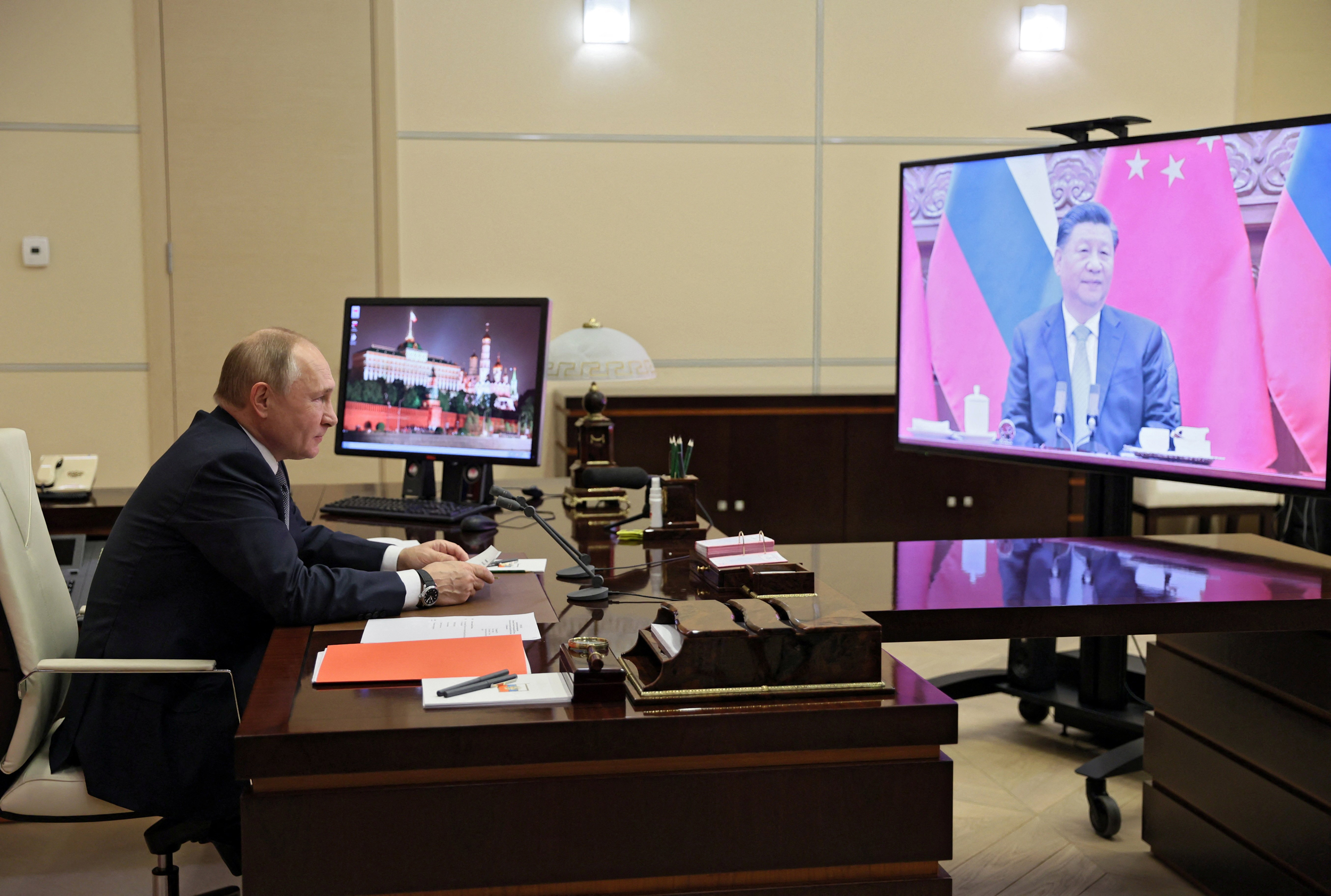 Путин и Си Дзинпин се опълчват на Запада