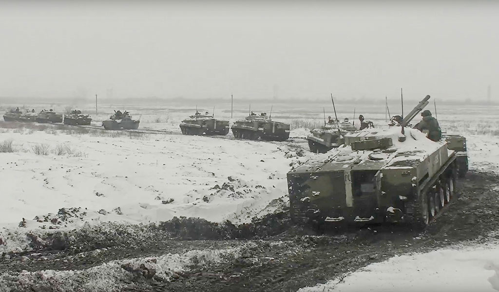 Сателитни изображения засичат повишаване готовността на руските военни край границите на Украйна