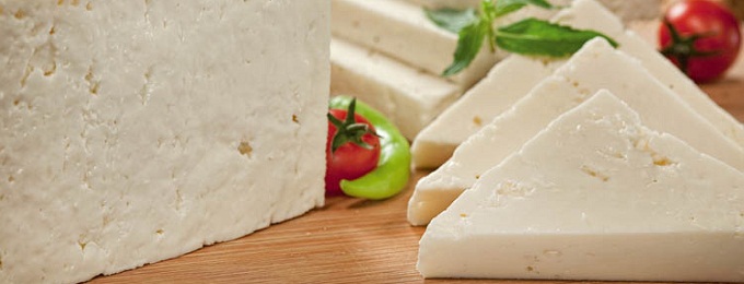 ЕК добави българското саламурено сирене в списъка със защитени наименования за произход