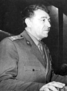 Полковник Георги Георгиев, някогашен началник на Военно издателство, събрал в книга спомените на творците