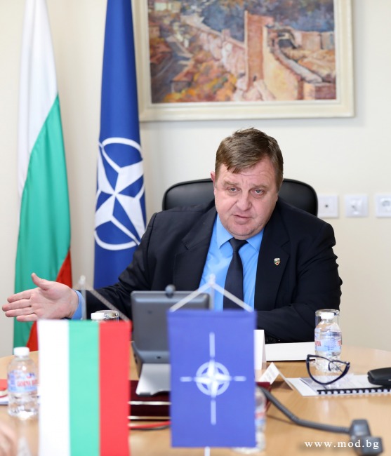 Министърът на отбраната Красимир Каракачанов участва в извънредна среща на министрите на отбраната на страните-членки на НАТО