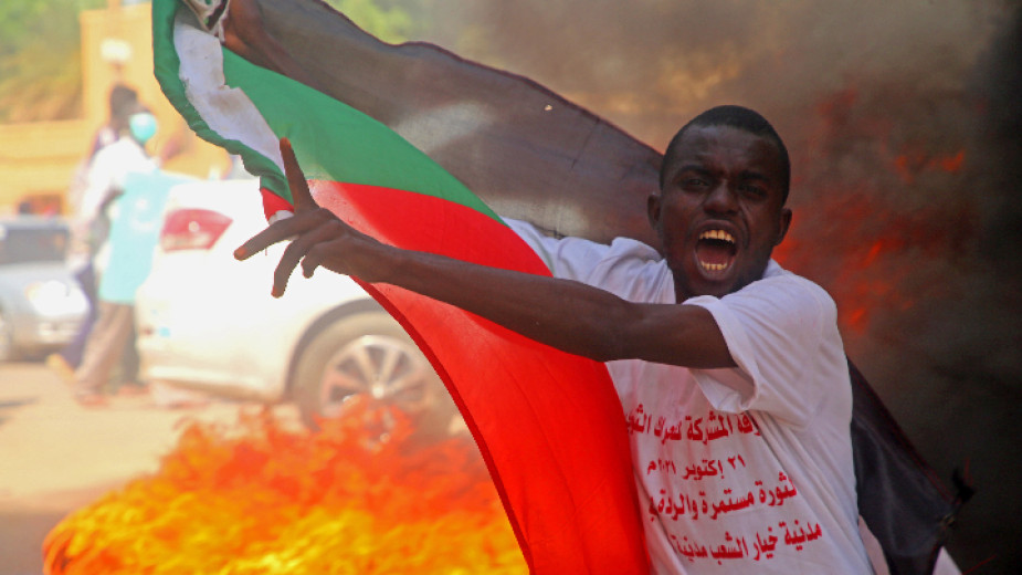 Нови 44 етиопски „сини каски“ потърсиха убежище в Судан, видя репортер на Франс прес