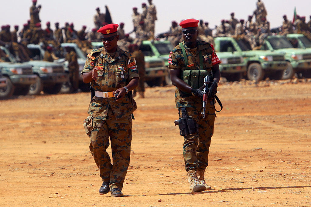 Суданската армия е нанесла въздушни удари по база на паравоенната група Сили за бърза подкрепа