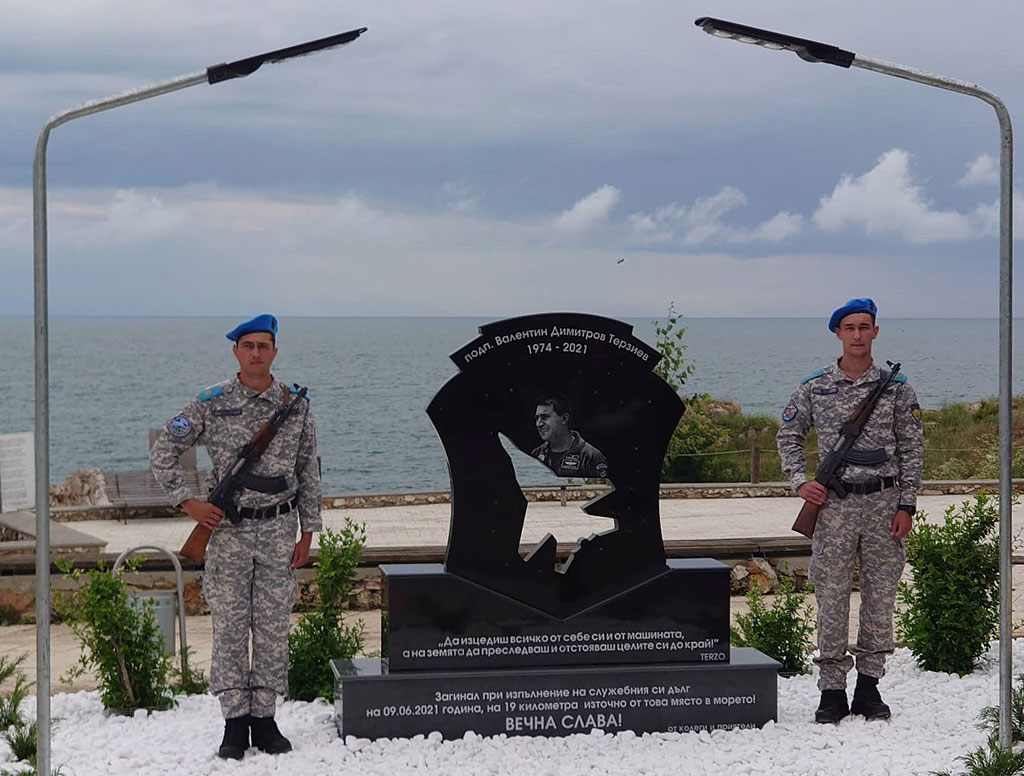 Откриха мемориален паметник посветен на подполковник Валентин Терзиев в село Тюленово
