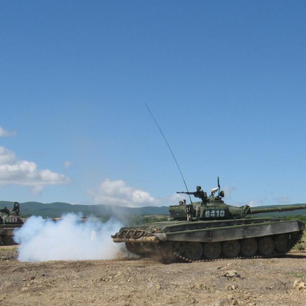 За първи път от 10 години Министерството на отбраната ремонтира танкове Т-72