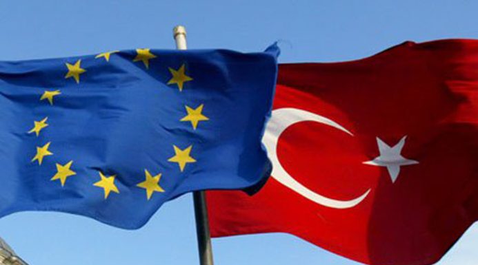 ЕС и Турция преглеждат мигрантския договор