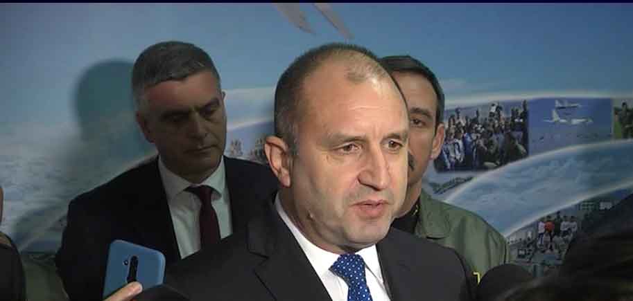 Президентът посети авиобаза „Граф Игнатиево”- обсъди с ръководството air policing над Северна Македония