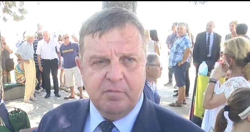 Каракачанов : Никога не бих  нарекъл  български офицер „прост летец“