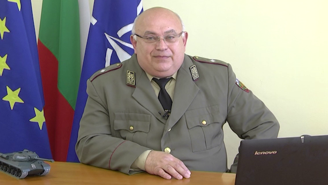 Бригаден генерал Николай Караиванов:Там, където е огънят на танковите оръдия, е предният край на България