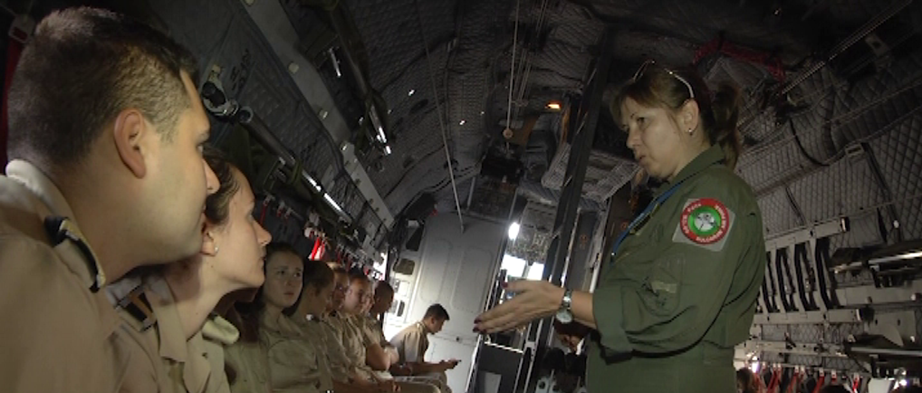 Бъдещи военни лекари с първи полет на военен самолет посетиха авиобази „Враждебна“, „Граф Игнатиево“ и „Крумово“
