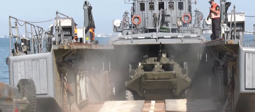 „Черно море -2022“ : ВМС и СВ отработиха съвместни задачи по товарене на техника