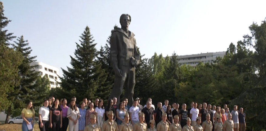ВВМУ „Н.Й. Вапцаров“ посрещна новите курсанти – 56 младежи и девойки ще се обучават в Морско училище