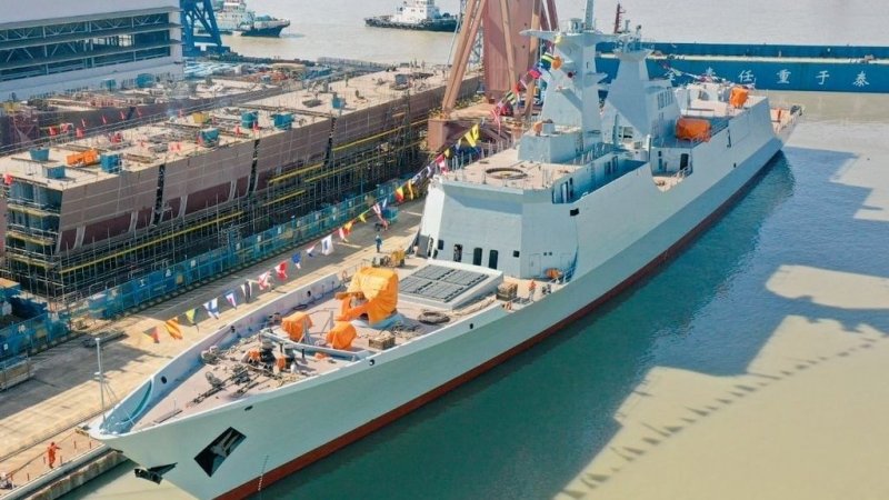 Първата ракетна фрегата китайско производство влезе на въоръжение в пакистанските ВМС
