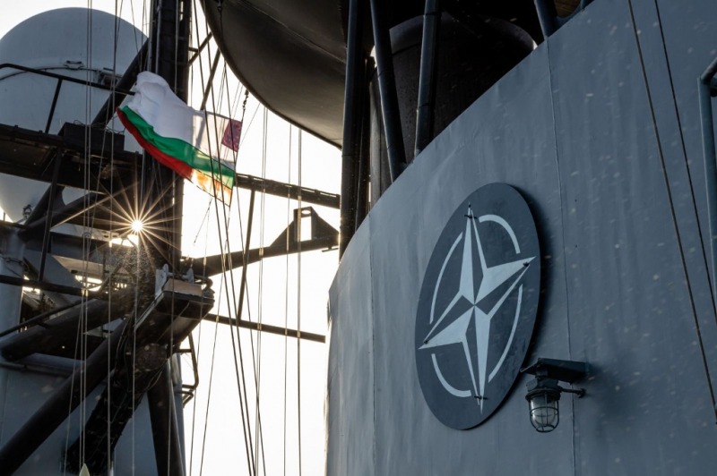 Екипажът на фрегатата „Дръзки“ продължава участието си в операцията по морска сигурност на НАТО в Средиземно море „Sea Guardian“
