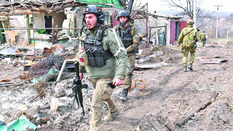 Руската армия бавно напредва в Донбас