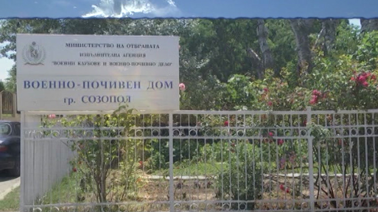 351 украинци в три почивни бази на МО