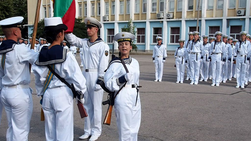 52-ма курсанти положиха военна клетва във ВВМУ – обучават се в шест специализации за ВМС и ВМА