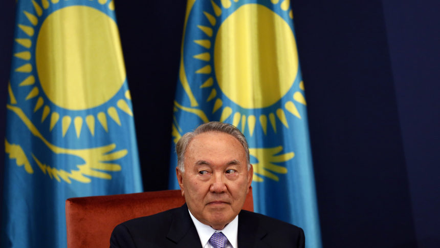 Казахстанският президент подаде оставка след почти 30 години на власт