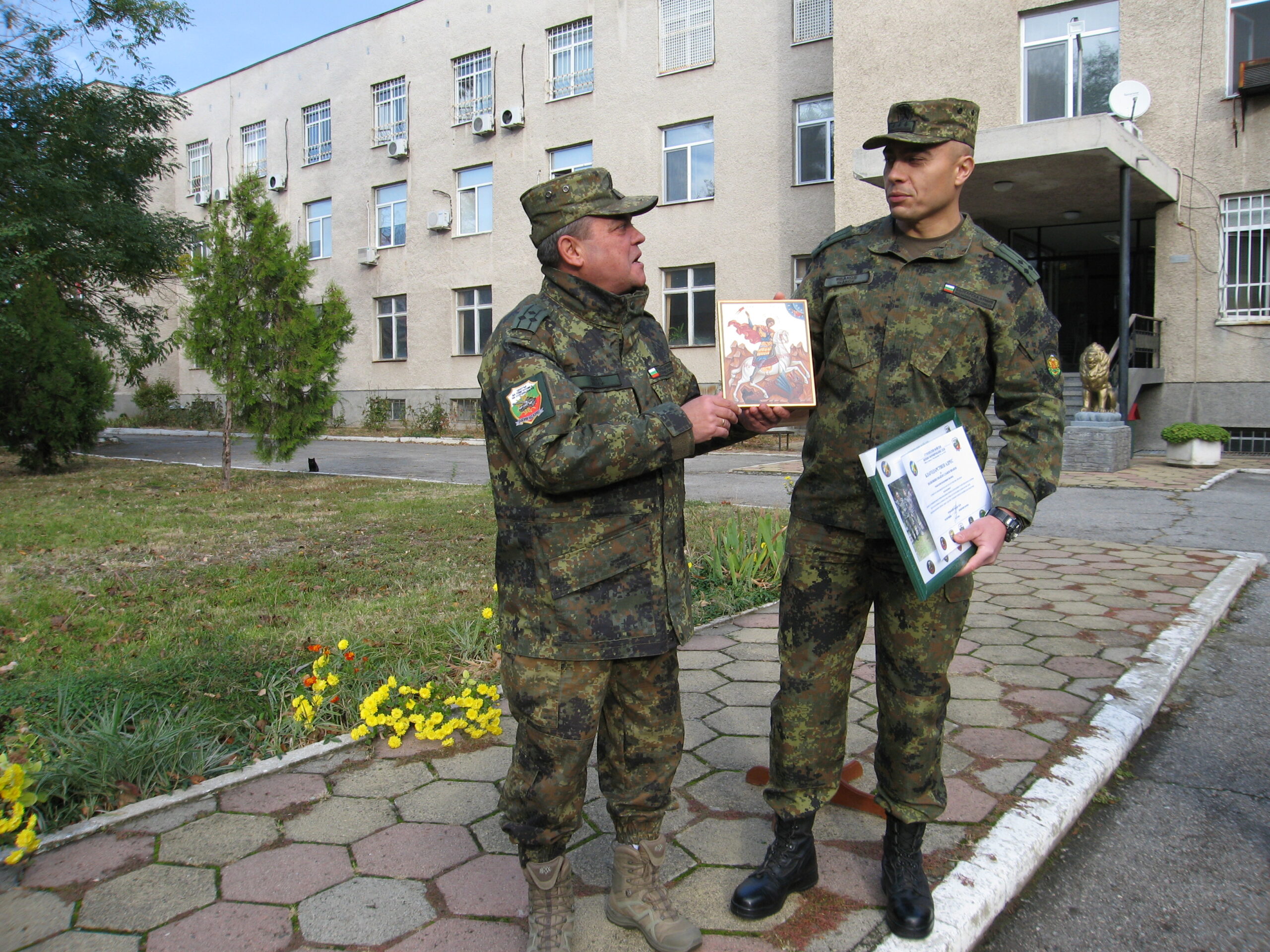- armymedia.bg