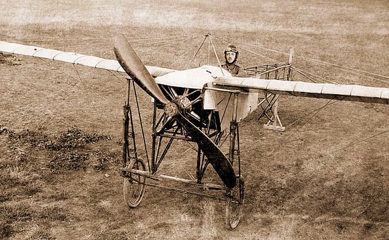 Симеон Петров създава първата авиобомба „“Чаталджа“