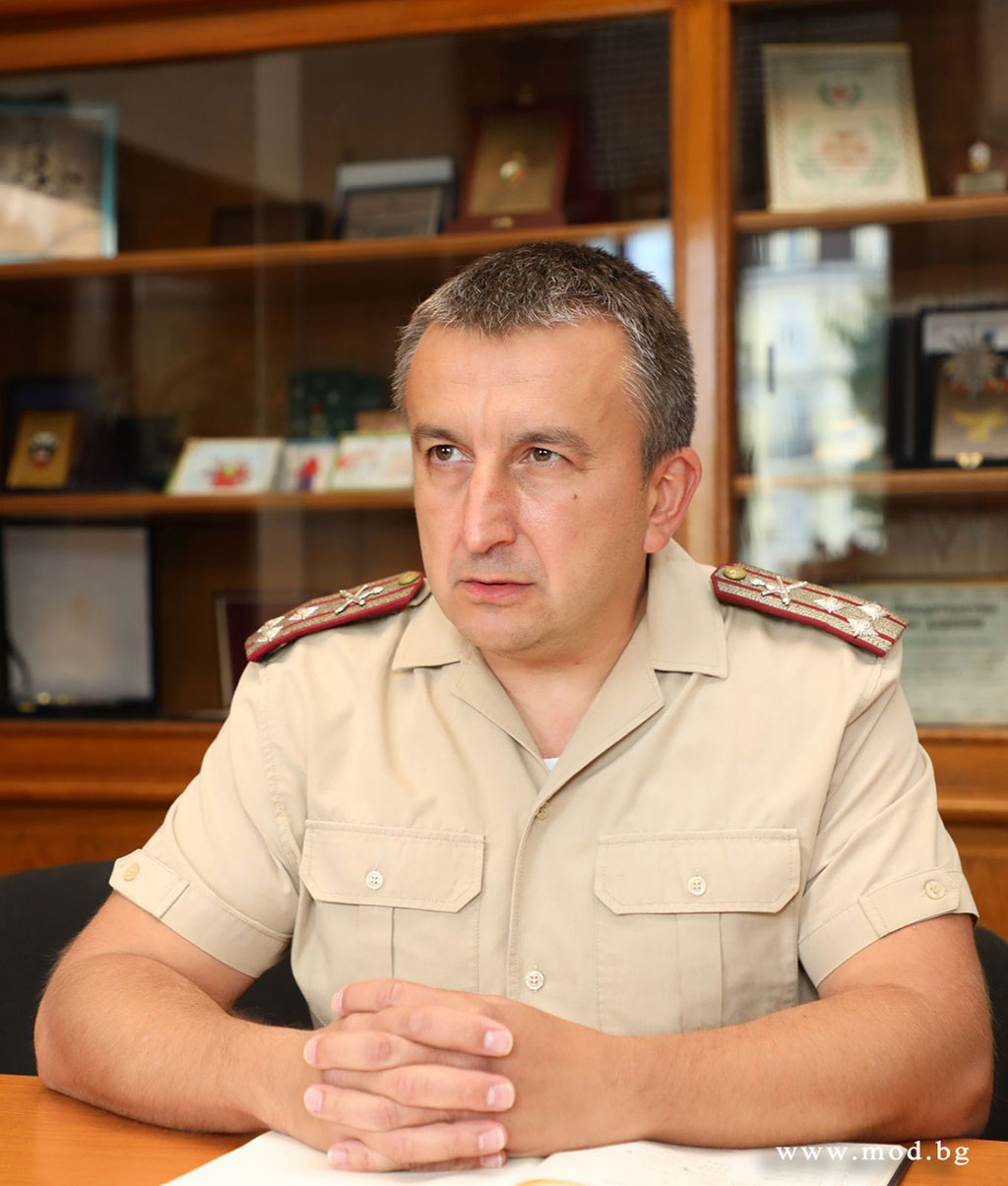 Основните усилия на Института по отбрана бяха за развитие на лабораториите - armymedia.bg Основните усилия на Института по отбрана бяха за развитие на лабораториите