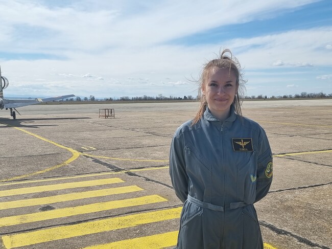От дете мечтая да бъда пилот, казва курсант младши сержант Михаела Иванова
