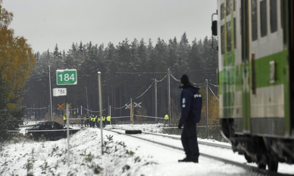Влак удари БТР във Финландия – загинаха трима военни и един цивилен
