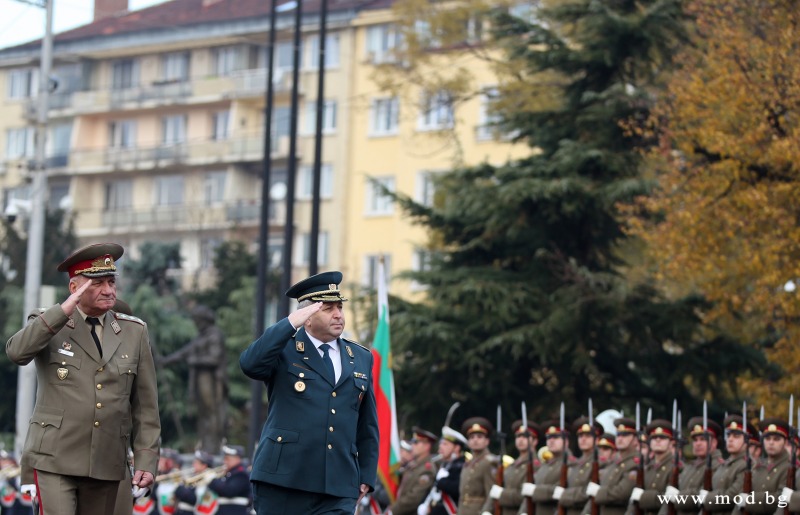 Задълбочаване на военното сътрудничество – в София гостува началникът на македонския ГЩ
