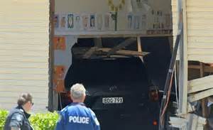 Инцидент в Австралия – кола се вряза в училище, уби две деца