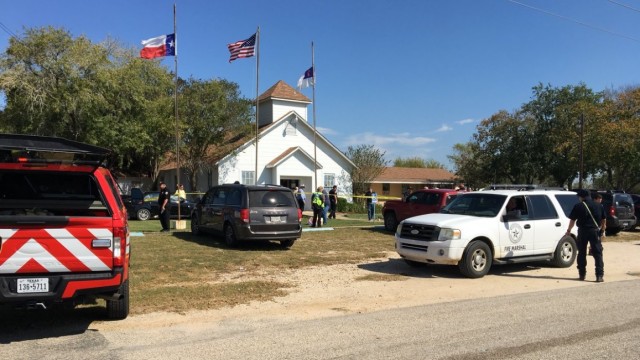 Нова масова стрелба в САЩ – Бивш военен уби най-малко 27 души в църква