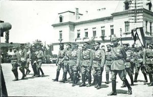 Генерал Нерезов при посрещането на Фон Макензен в София